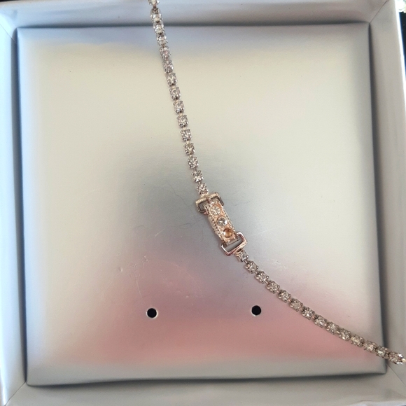 Vintage Rhinestone Necklace - Picture 3 of 3